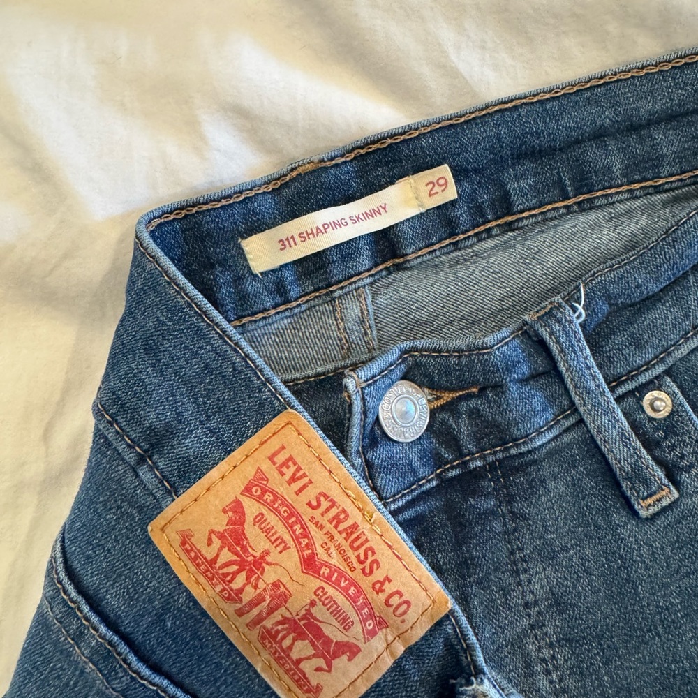 Levi's Women's 311 Shaping Skinny Jeans